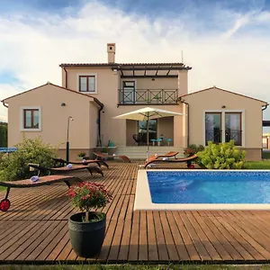  Villa Nana - Modern With A Pool Surrounded By Nature, Istria-pula Kroatien